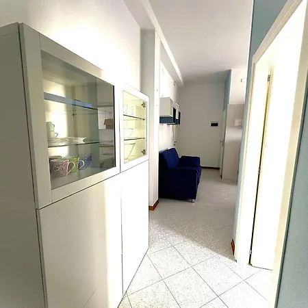 Comfortable House Close To The In Apartment